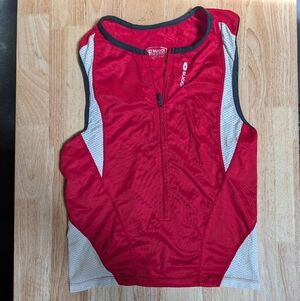 SUGOI Red and White Sleeveless Triathlon Singlet with Front Zip Medium